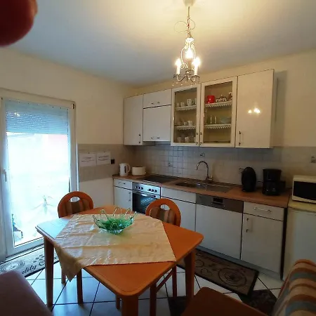 Apartment Monteur-, Mit Balkon In Bei Frankfurt Und Aschaffenburg Hanau