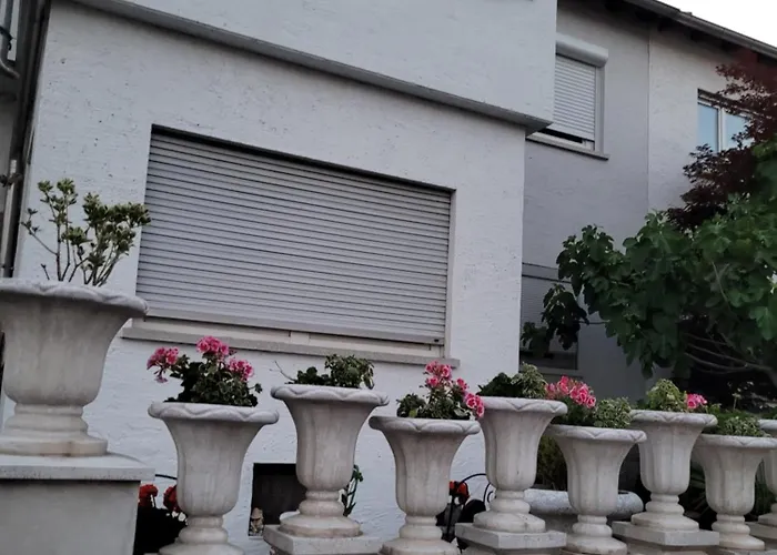 Monteur-, Mit Balkon In Bei Frankfurt Und Aschaffenburg Apartamento